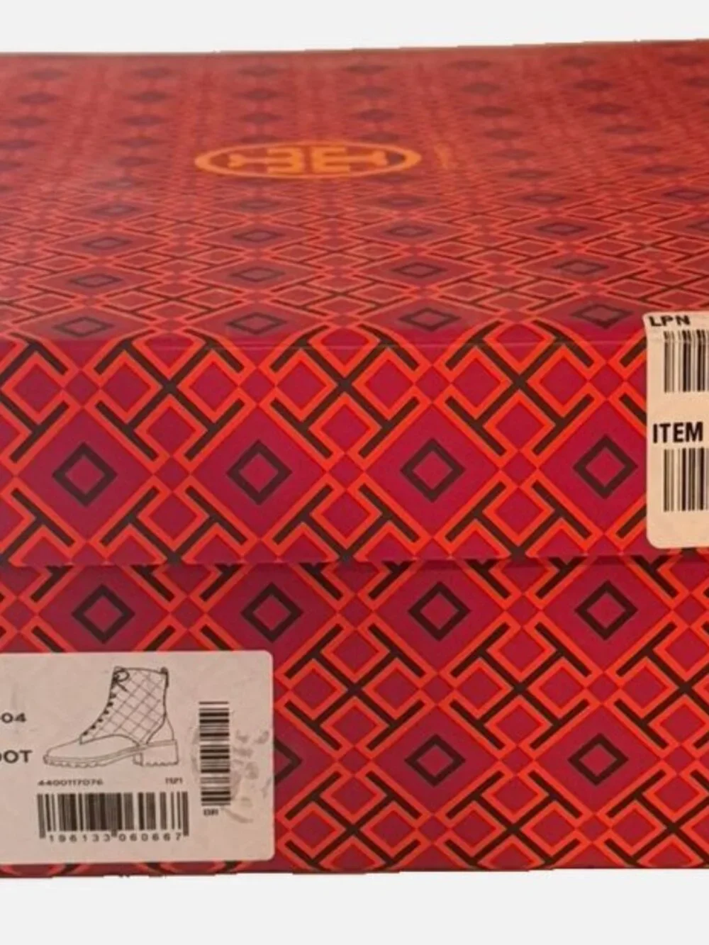 Brand new TORY BURCH sz 10.5 Black Quilted combat lug sole Boots 86203